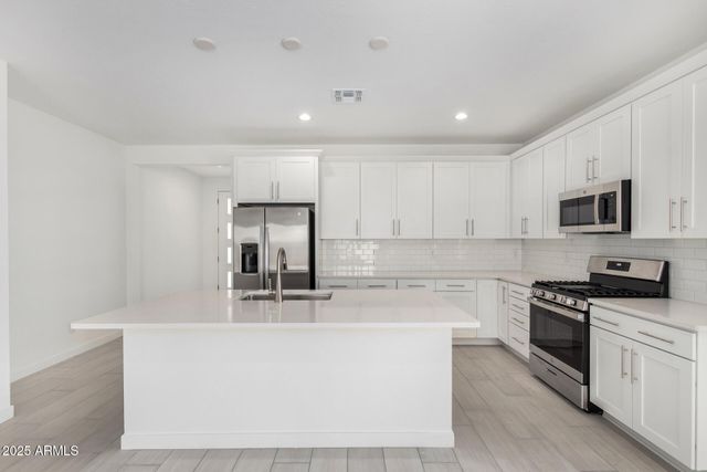 8331 N 53RD Drive, Glendale, AZ 85302