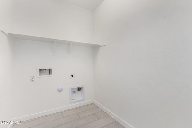 8331 N 53RD Drive, Glendale, AZ 85302