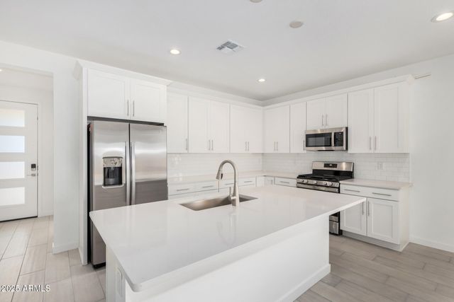 8331 N 53RD Drive, Glendale, AZ 85302