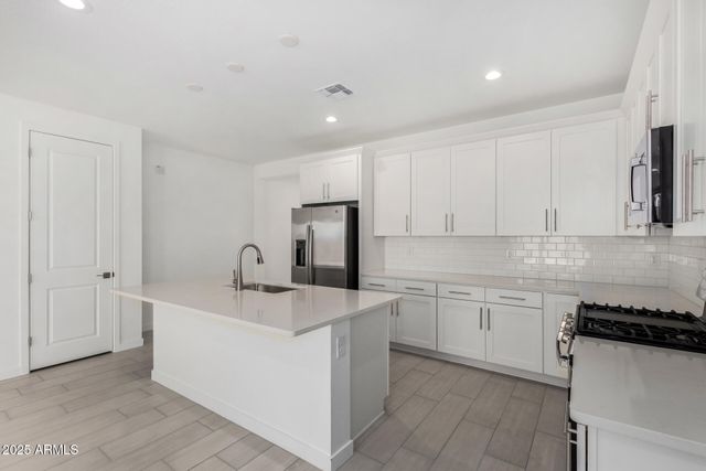 8331 N 53RD Drive, Glendale, AZ 85302