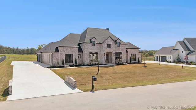 5838 N River Birch Road, Owasso, OK 74055