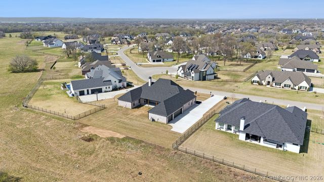 5838 N River Birch Road, Owasso, OK 74055