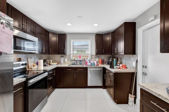 10850 Eureka St 10850, Boca Raton, FL 33428