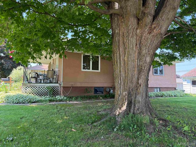 1104 Harrison Avenue, Crystal Falls, MI 49920