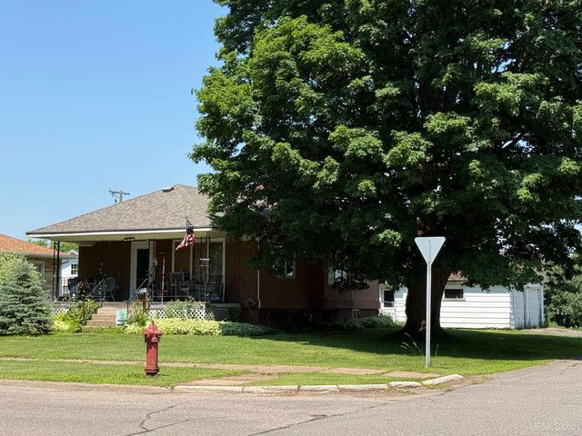 1104 Harrison Avenue, Crystal Falls, MI 49920