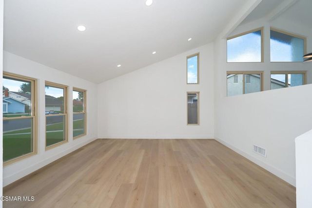 278 Spindlewood Avenue, Camarillo, CA 93012