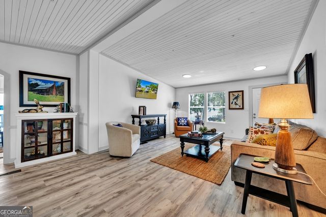 252 North Spring Creek Circle, Cobb, GA 31735
