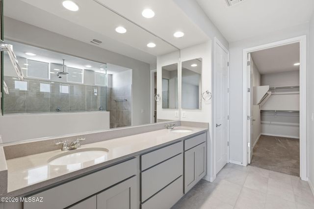 8000 S Expedition Drive, Tucson, AZ 85747