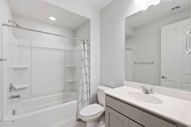 8000 S Expedition Drive, Tucson, AZ 85747