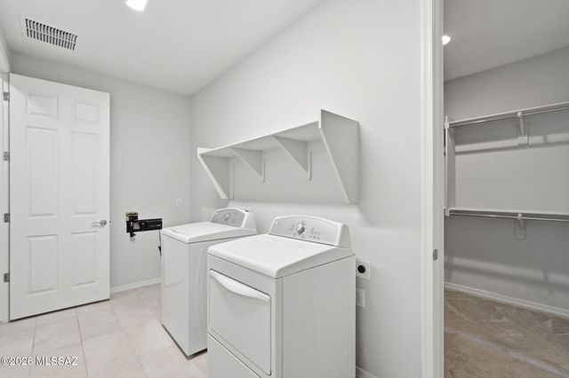 8000 S Expedition Drive, Tucson, AZ 85747