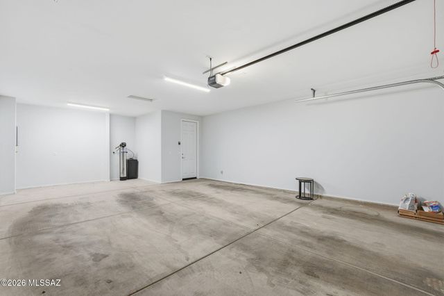 8000 S Expedition Drive, Tucson, AZ 85747