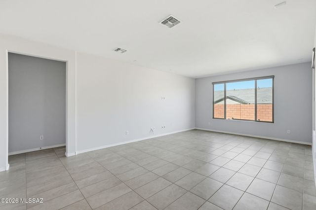 8000 S Expedition Drive, Tucson, AZ 85747