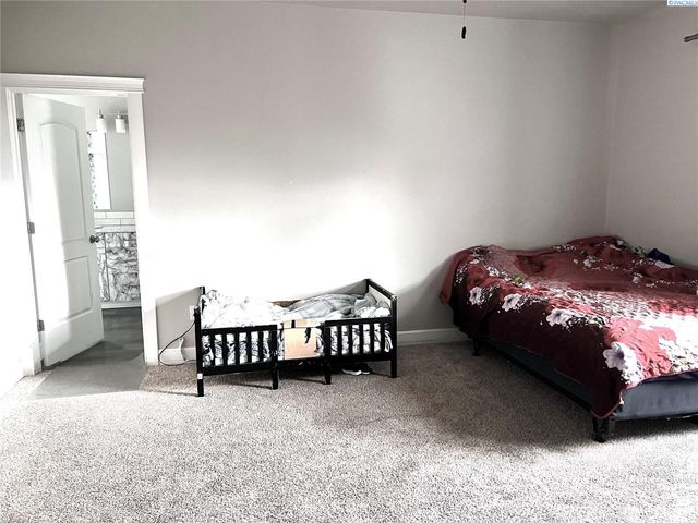 1120 E Mt. Adams St., Othello, WA 99344