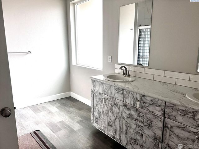 1120 E Mt. Adams St., Othello, WA 99344