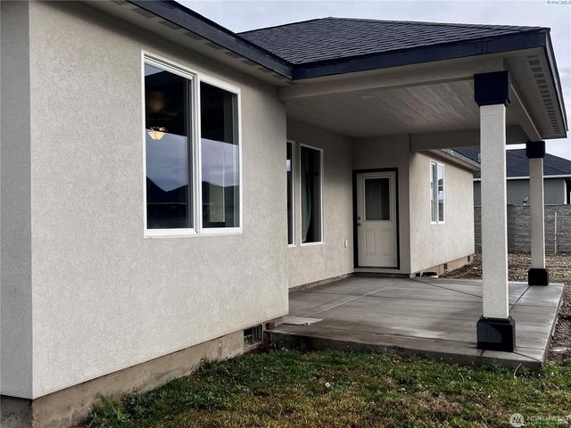 1120 E Mt. Adams St., Othello, WA 99344