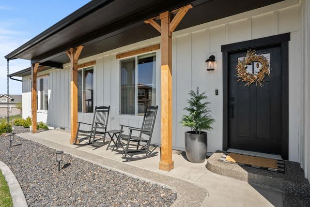 2539 S Man O War Ln, Veradale, WA 99037