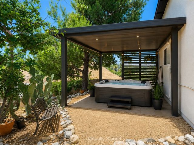 2735 Brockton Avenue, Riverside, CA 92501