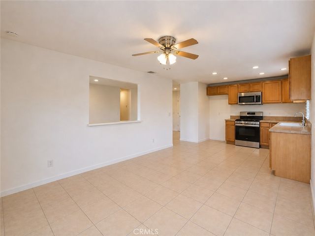2735 Brockton Avenue, Riverside, CA 92501