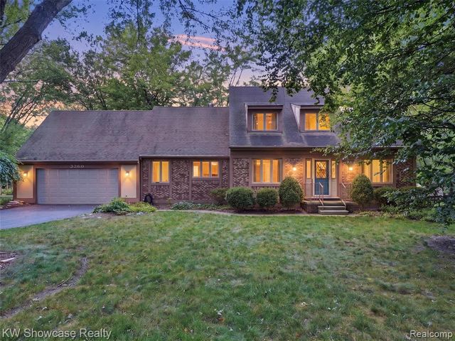 3360 Pleasant Valley Road, Brighton, MI 48114
