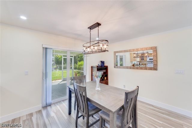 525 SE 11th CT, Cape Coral, FL 33990