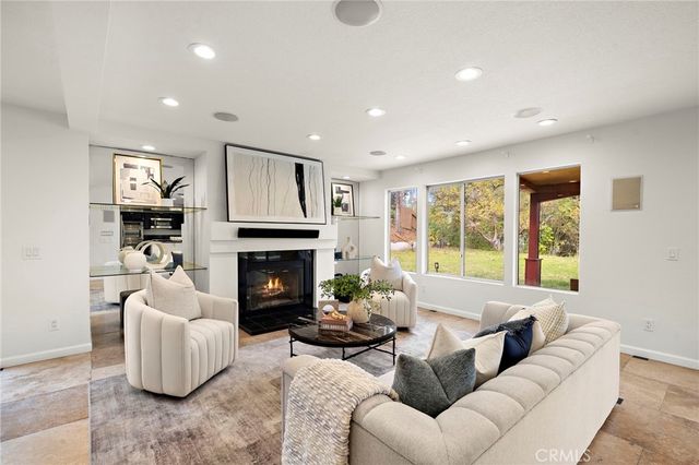 1881 Duncan, Corona, CA 92881