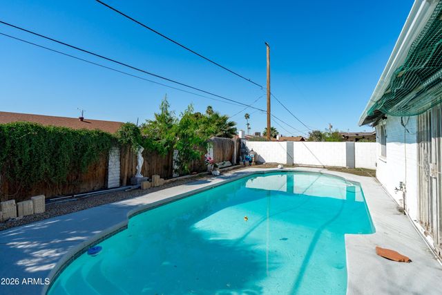 2143 W EUGIE Avenue, Phoenix, AZ 85029