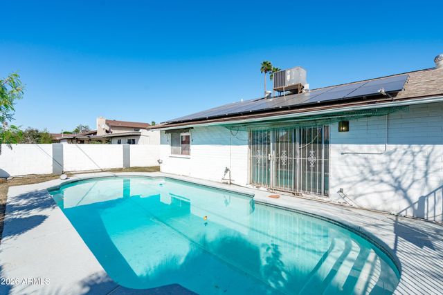 2143 W EUGIE Avenue, Phoenix, AZ 85029