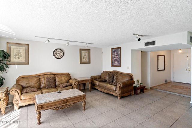 2143 W EUGIE Avenue, Phoenix, AZ 85029