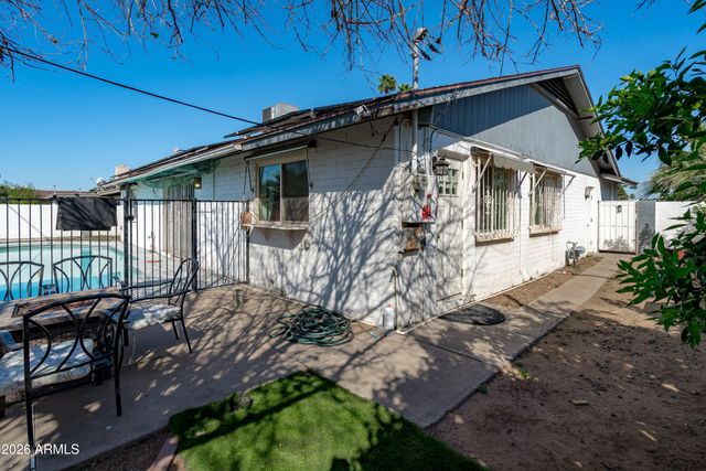2143 W EUGIE Avenue, Phoenix, AZ 85029