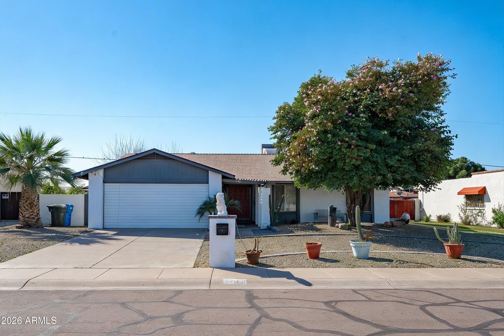 2143 W EUGIE Avenue, Phoenix, AZ 85029