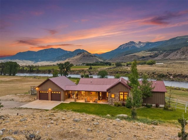 521 US Highway 89 S, Gardiner, MT 59030