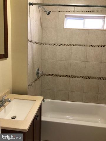 935 MAPLE TER, Darby, PA 19023