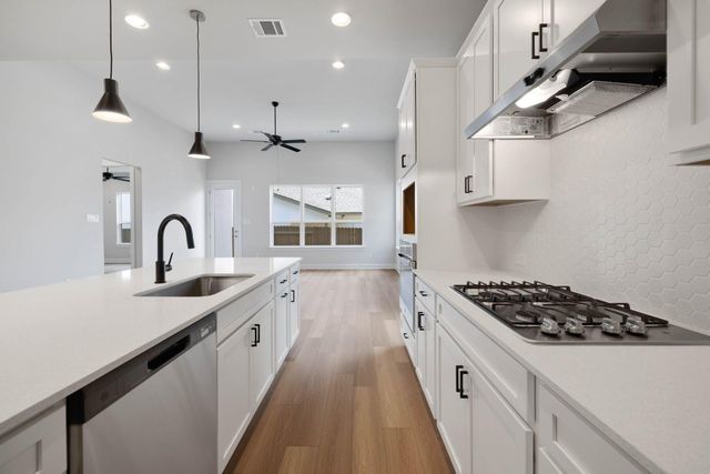 601 C-Bar Ranch TRL 12, Cedar Park, TX 78613