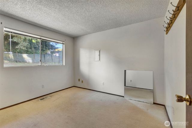 6506 103rd Street E, Puyallup, WA 98373