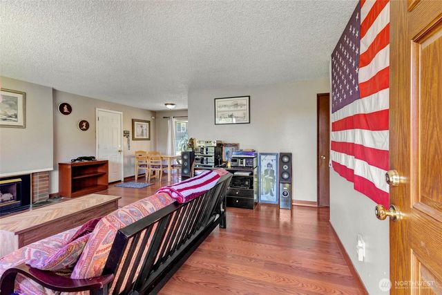 6506 103rd Street E, Puyallup, WA 98373