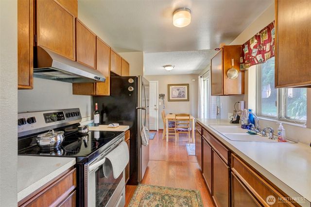 6506 103rd Street E, Puyallup, WA 98373