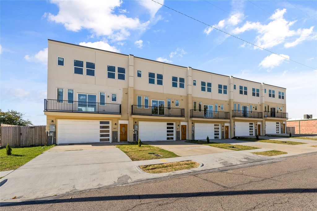 3611 Portland Street, Irving, TX 75062