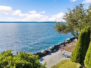 2563 Perkins Lane W, Seattle, WA 98199