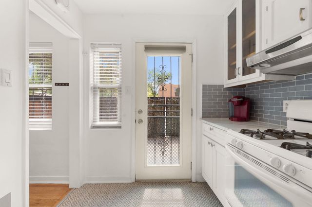 1405 San Carlos Road SW 3, Albuquerque, NM 87104