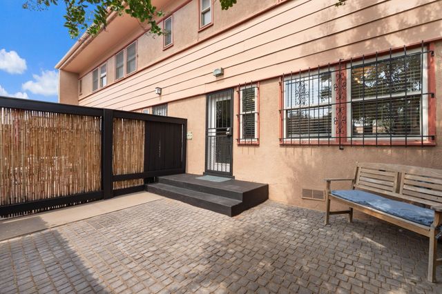 1405 San Carlos Road SW 3, Albuquerque, NM 87104