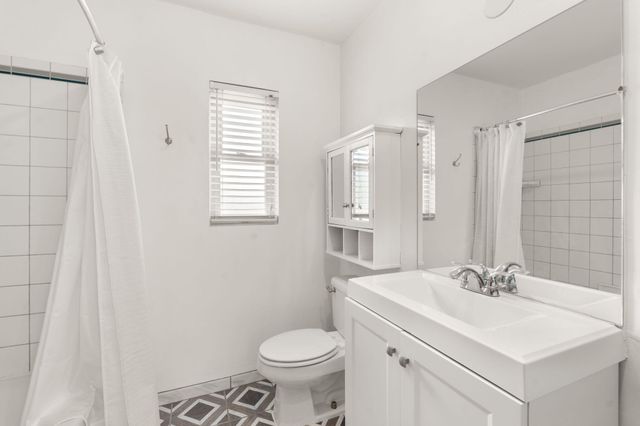 1405 San Carlos Road SW 3, Albuquerque, NM 87104