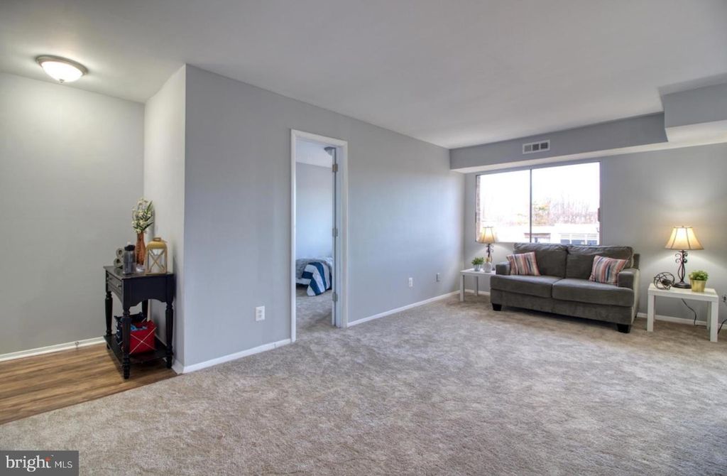 2914 KINGS CHAPEL RD #16, Falls Church, VA 22042