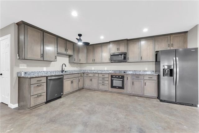 208 Madison 6023, Huntsville, AR 72740