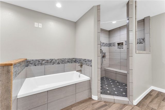 208 Madison 6023, Huntsville, AR 72740