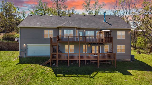 208 Madison 6023, Huntsville, AR 72740