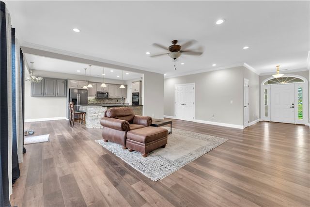 208 Madison 6023, Huntsville, AR 72740