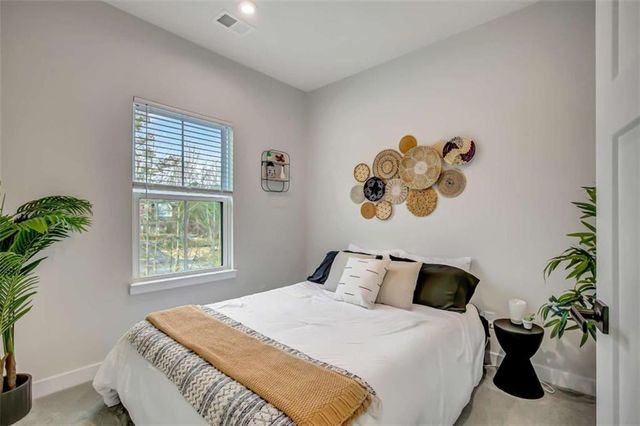 125 Climbing Ivy Circle, Fayetteville, GA 30214