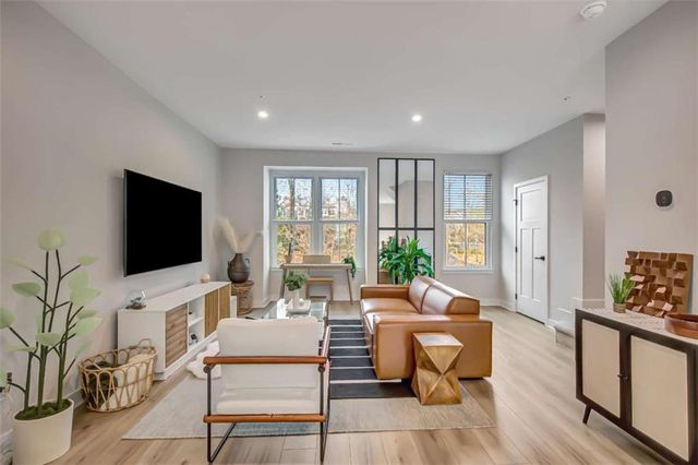 125 Climbing Ivy Circle, Fayetteville, GA 30214