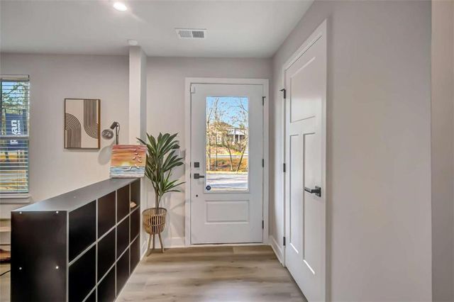 125 Climbing Ivy Circle, Fayetteville, GA 30214