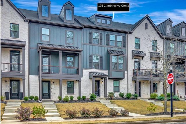 125 Climbing Ivy Circle, Fayetteville, GA 30214